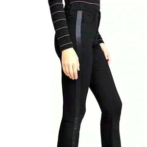 *NWT* Veronica Beard Jeans Carolyn Baby Boot Jeans, Size 25